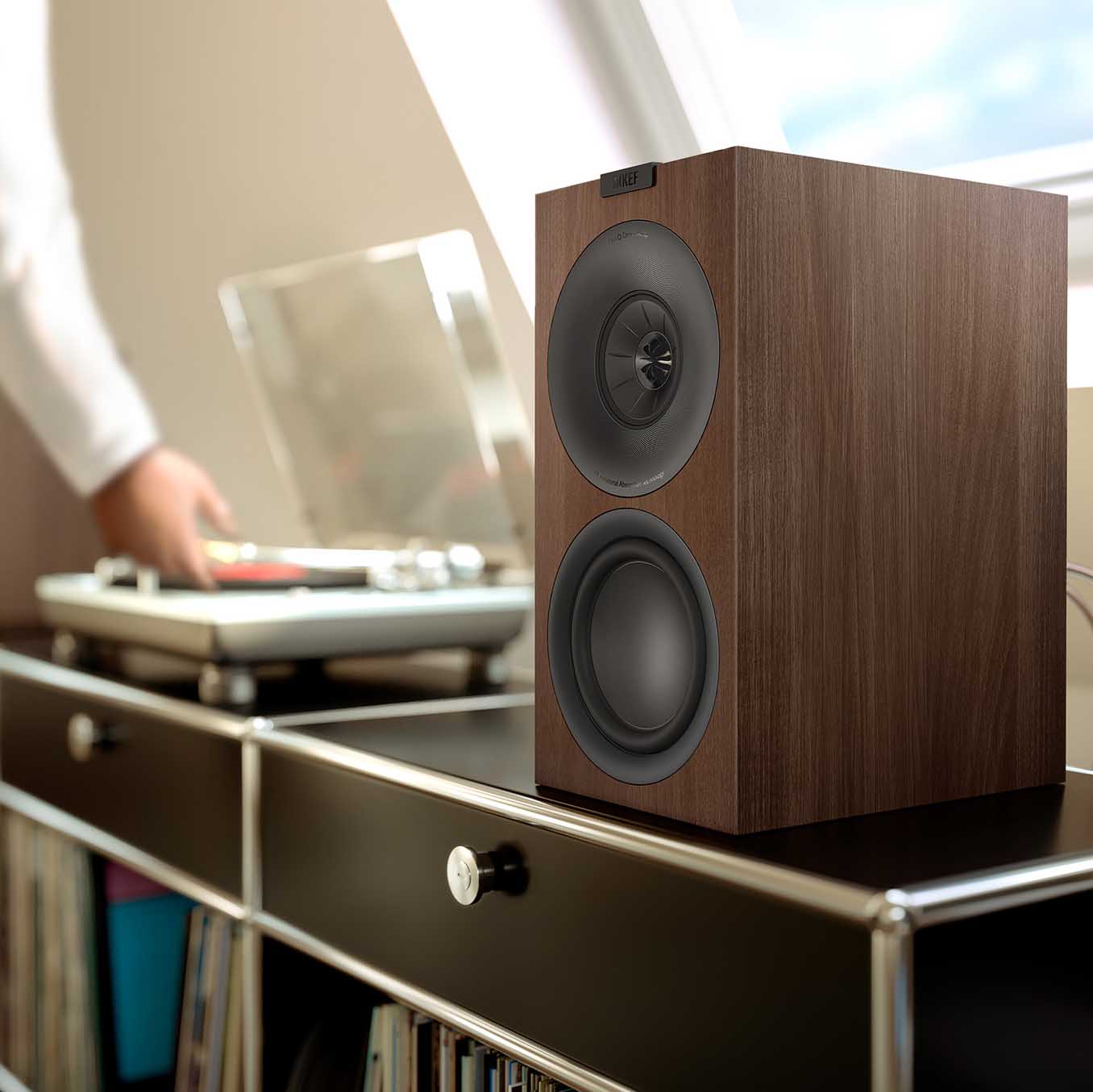 KEF Q Concerto Meta 3-Way Bookshelf Speakers w/ SQ1 Speaker Stands - Satin Black | Satin White | Walnut