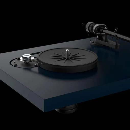 Pro-Ject Debut Carbon Evo + Acryl It 2M Red Cartridge - Satin Steel Blue