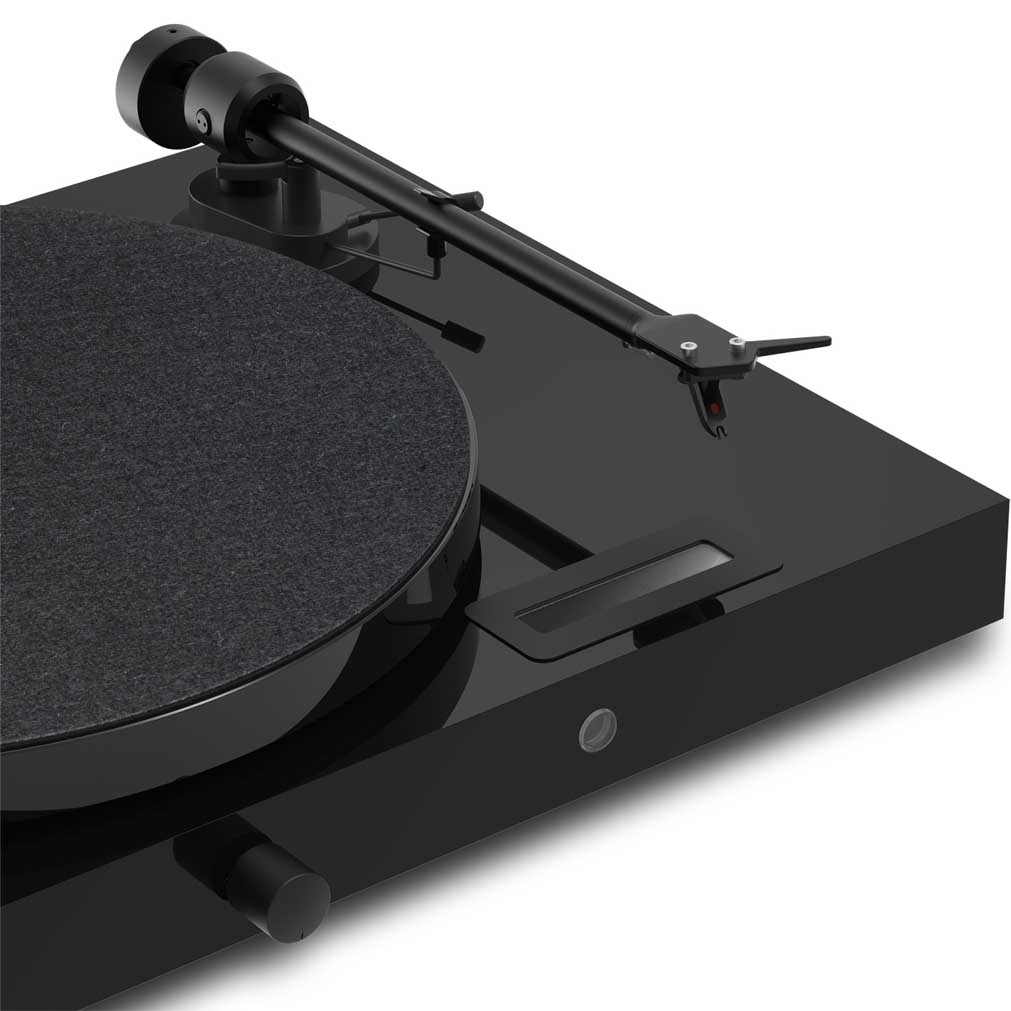 Pro-Ject Juke Box E1 Turntable + 5E Speakers Set
