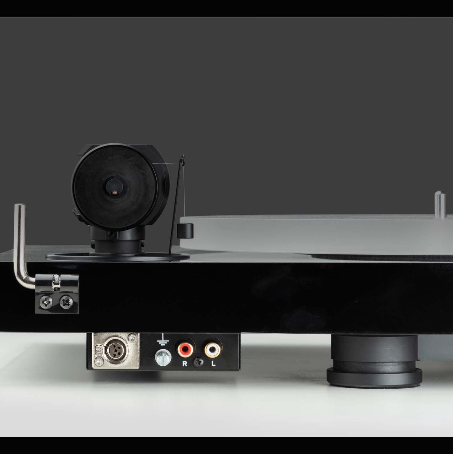 Pro-Ject X1 B Turntable with Pick It Pro Balanced Pre-Fitted - White