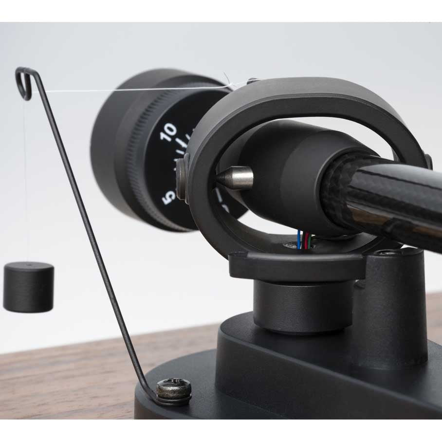 Pro-Ject Debut Carbon CLASSIC with Ortofon 2M Red Cartridge