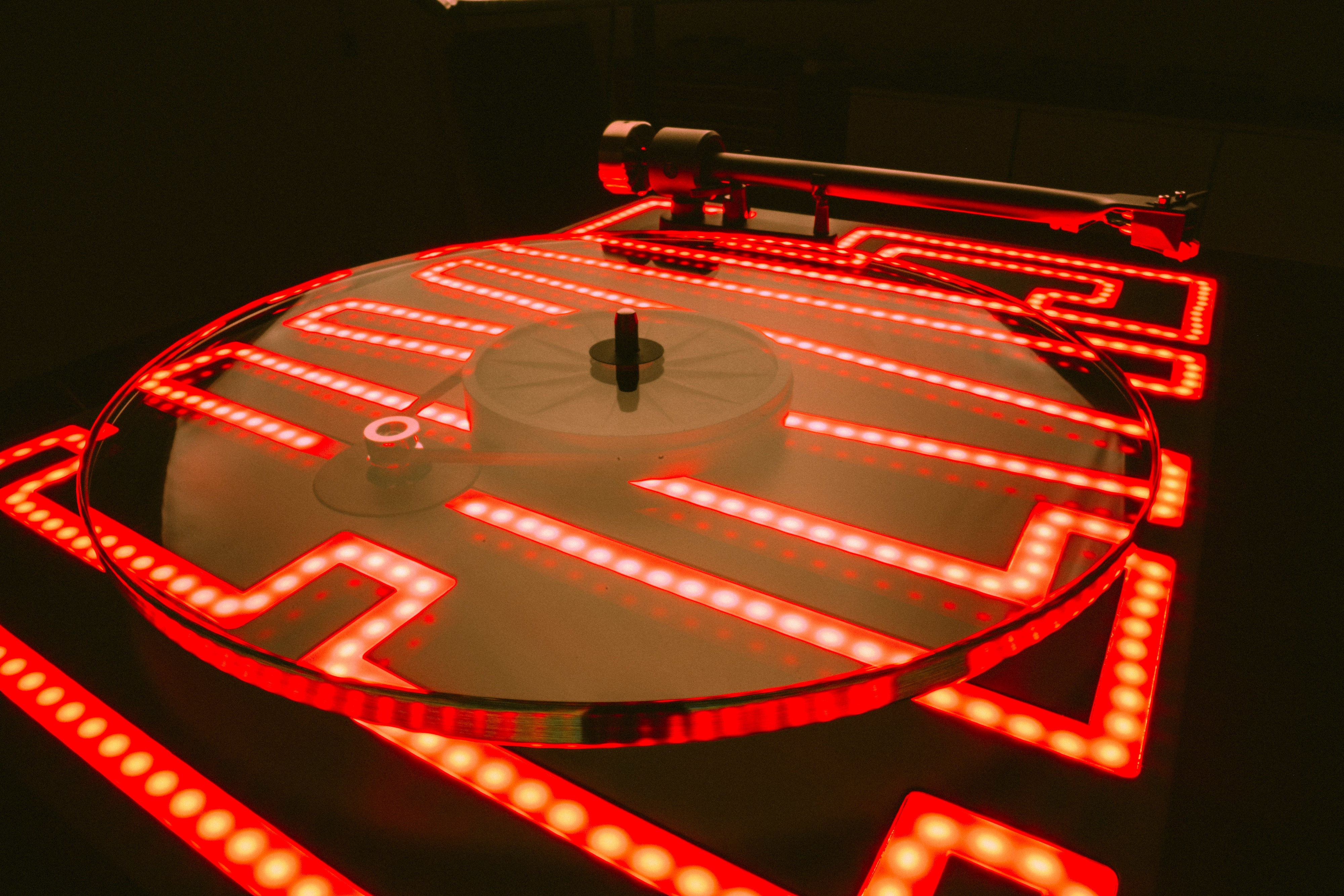 Pro-ject - ELVIS - Special Edition Turntable with Sumiko Rainier Cartridge