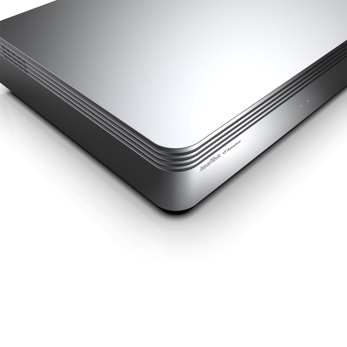 Isotek V5 Aquarius Power Conditioner - Silver - The Audio Experts