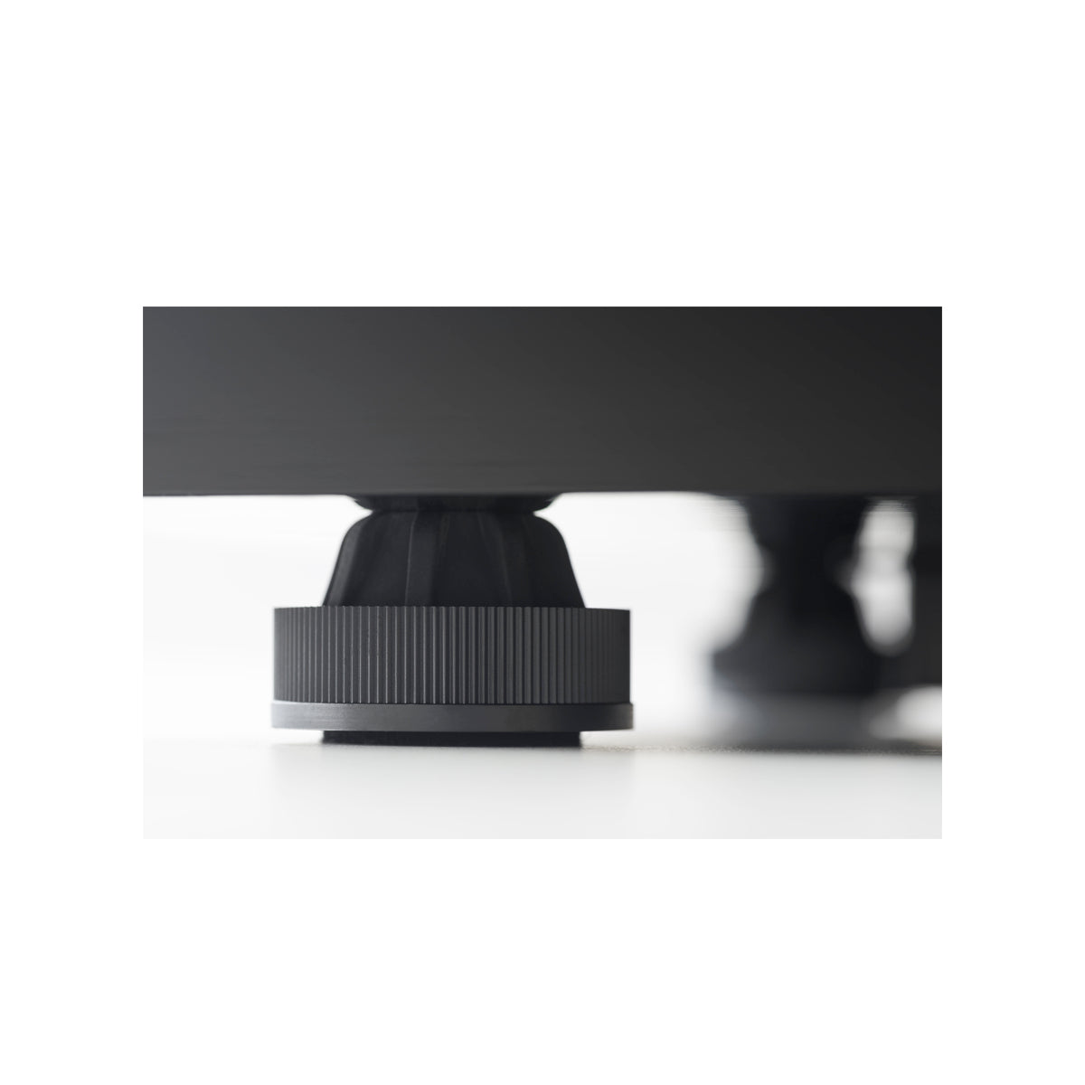 Pro-Ject Juke Box E w/Ortofon OM5e Turntable - The Audio Experts