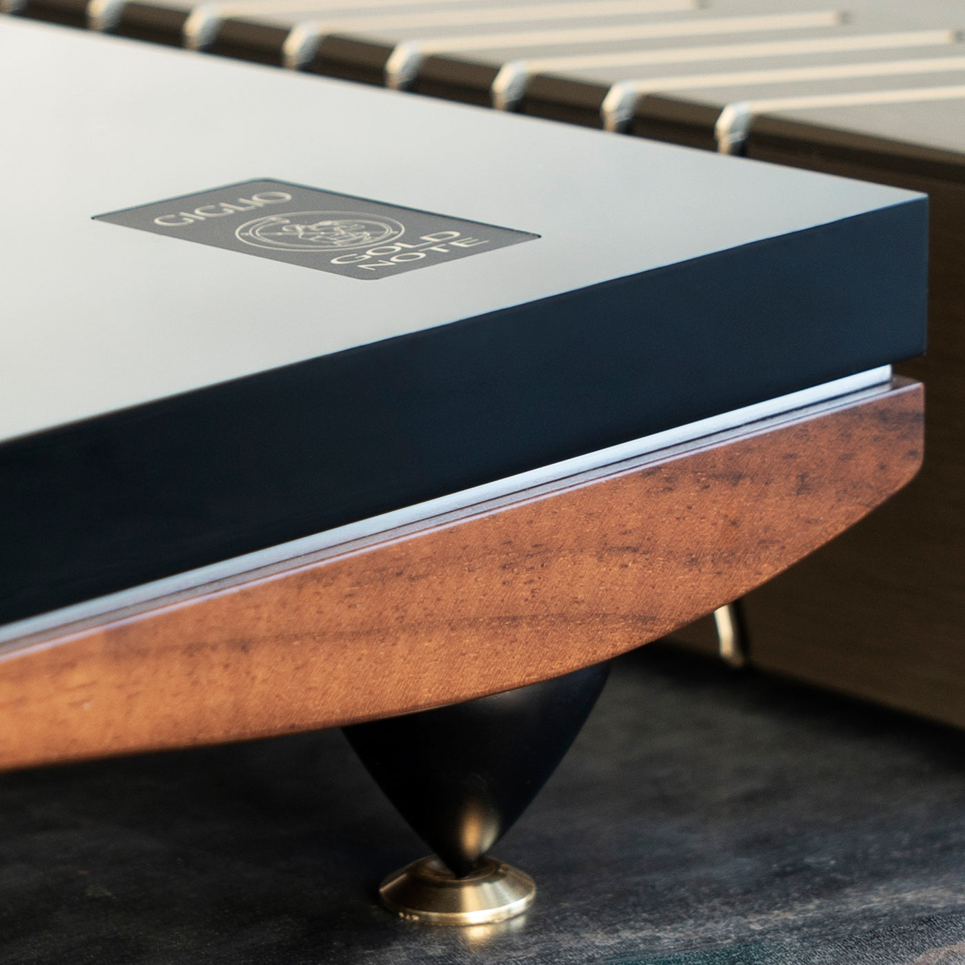 Gold Note GIGLIO Turntable - Walnut