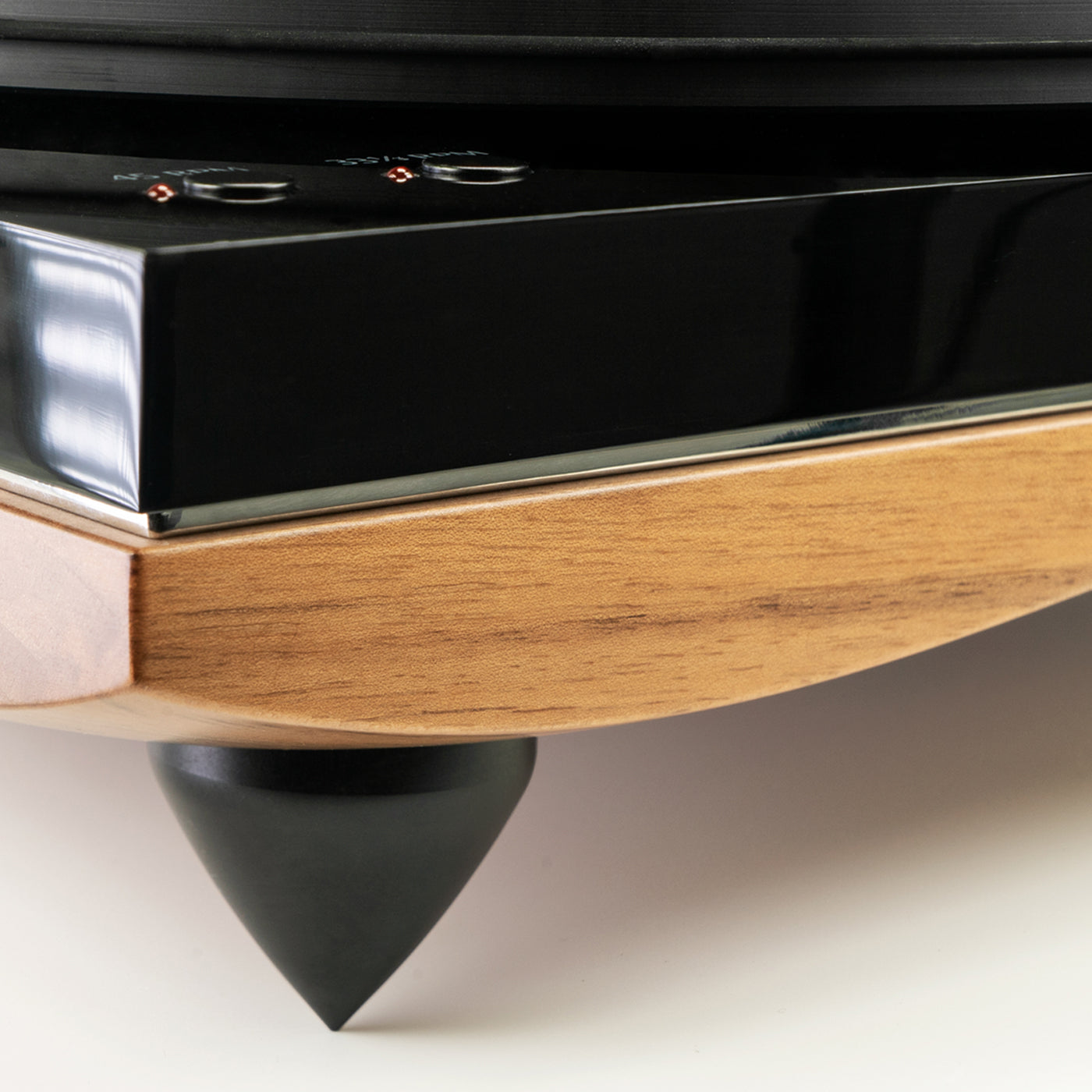 Gold Note GIGLIO Turntable - Walnut