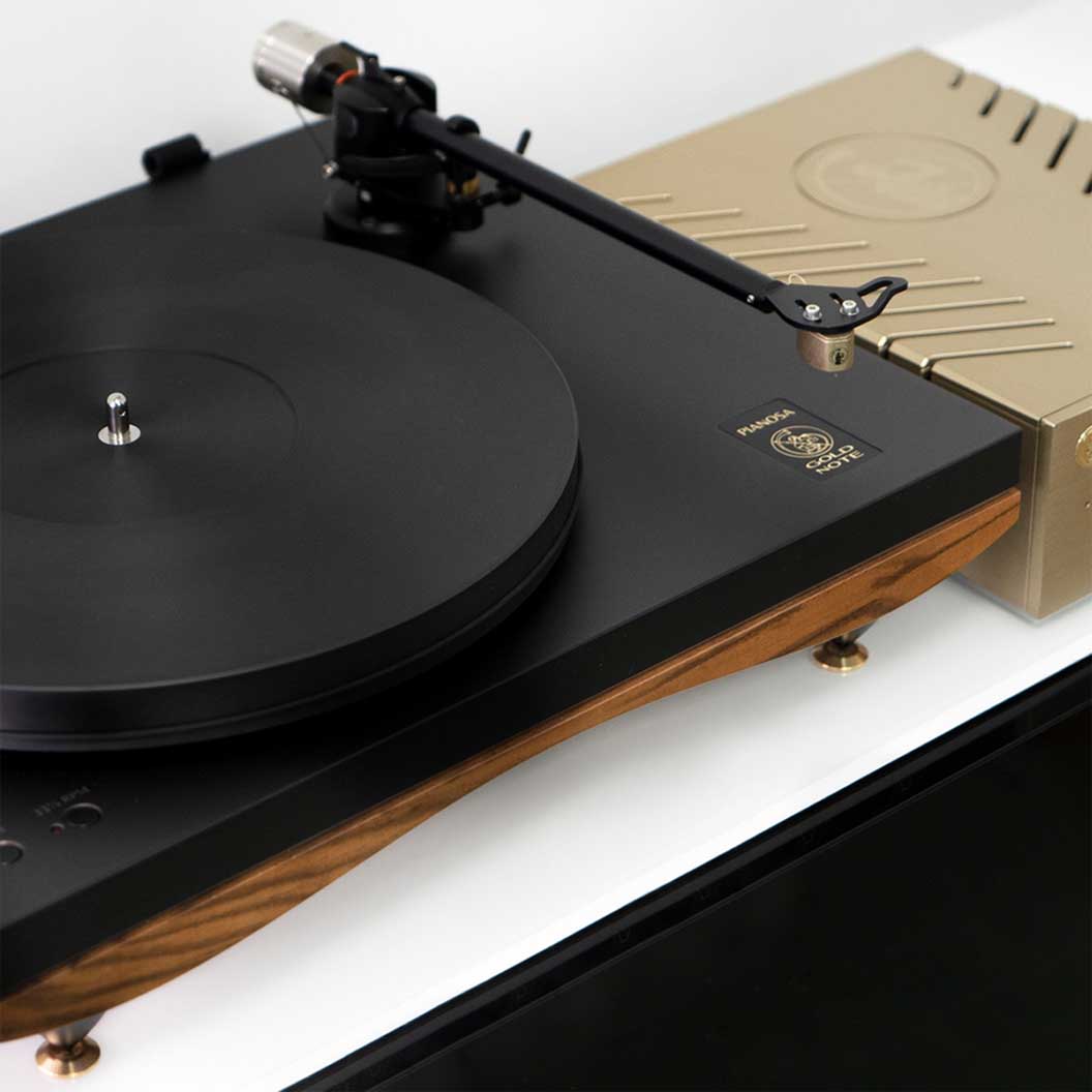 Gold Note PIANOSA Turntable - Walnut