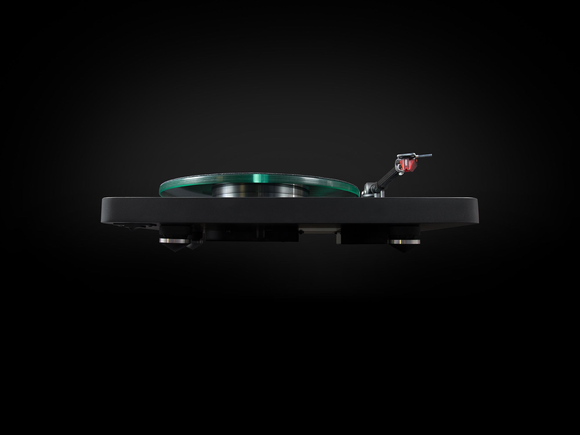 NAD C588 Premium Turntable with Ortofon 2M Red