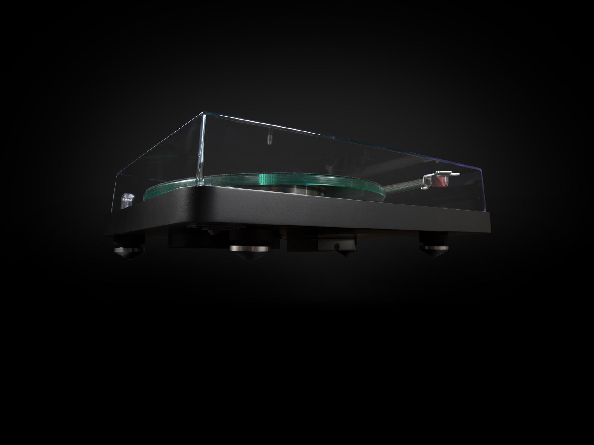NAD C588 Premium Turntable with Ortofon 2M Red