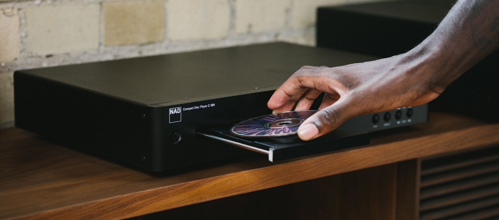 NAD C 589 CD Player with compact disc