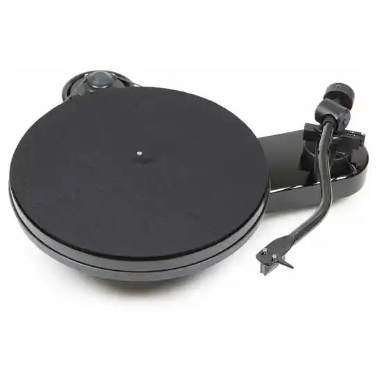 Pro-Ject RPM 3 Carbon Turntable with Ortofon 2M Silver Cartridge