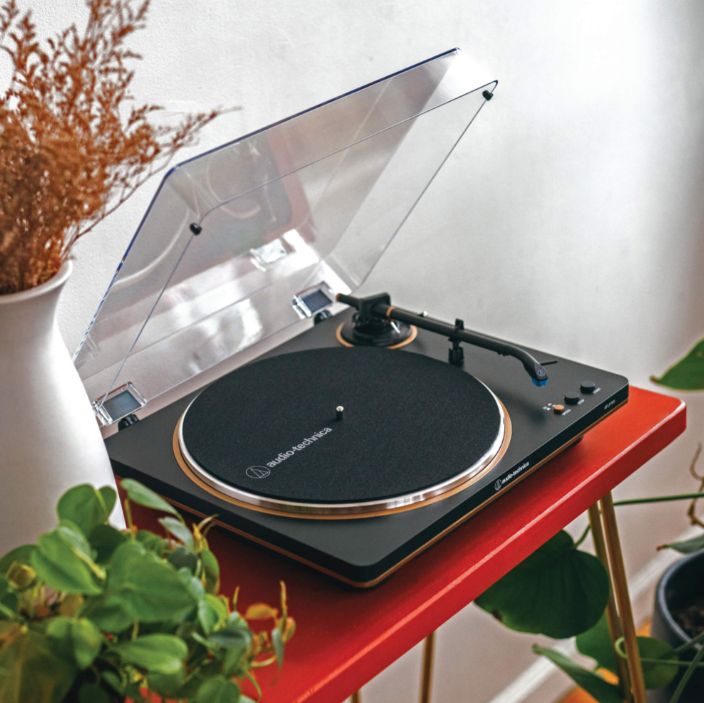 Audio-Technica AT-LP70xBT Standard Turntable - Black/Bronze