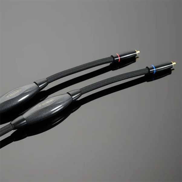 Transparent REFERENCE RCA Cable